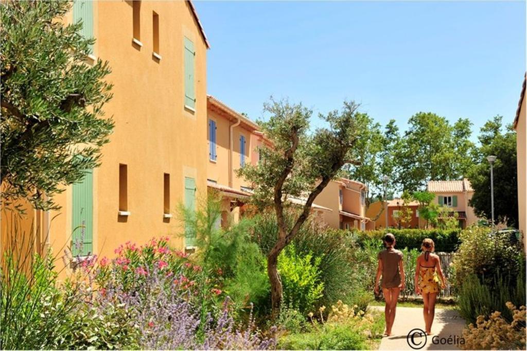 Residence Goelia Le Mas Des Arenes Mouries Exterior foto